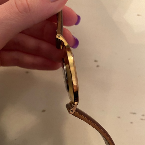 Daniel Wellington large face brown leather band watch - Picture 5 of 5